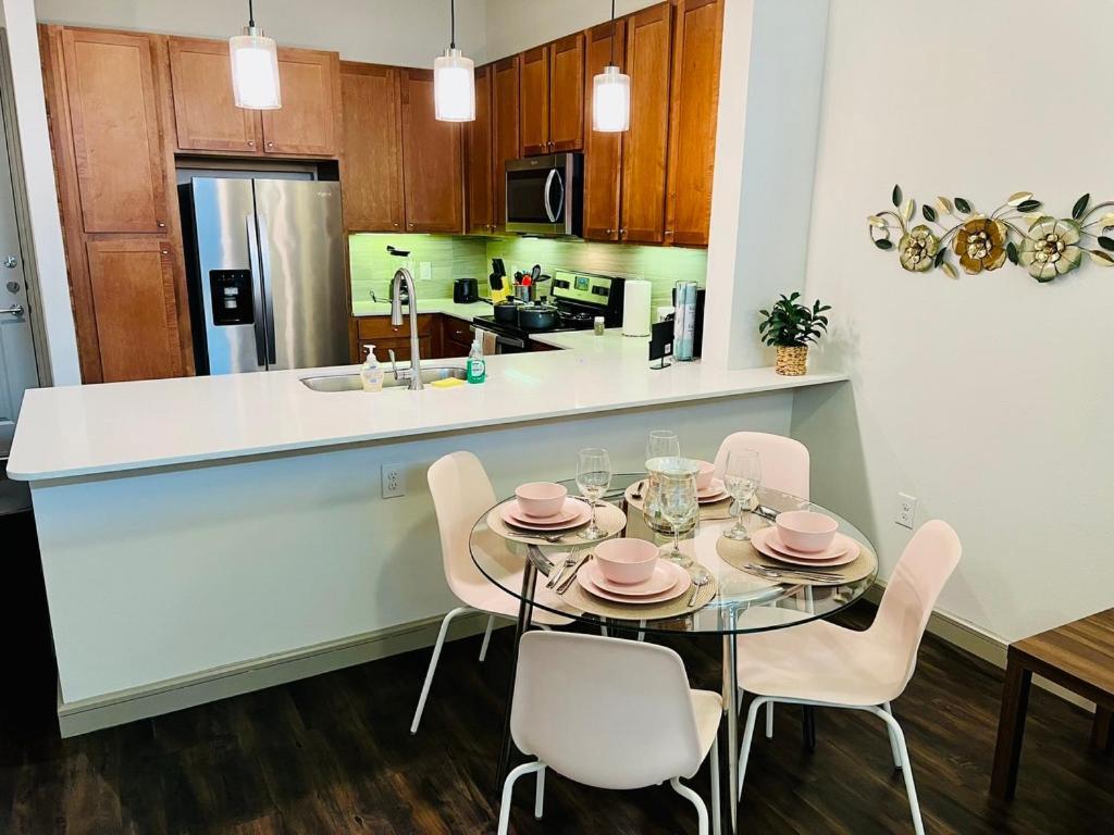 Downtown Apt Free Parking - Pool - Gym - Fully Kitchen Houston Exteriör bild