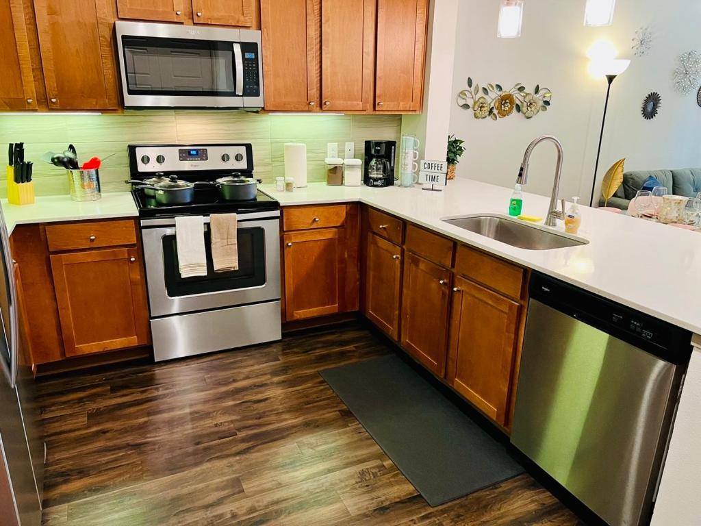 Downtown Apt Free Parking - Pool - Gym - Fully Kitchen Houston Exteriör bild