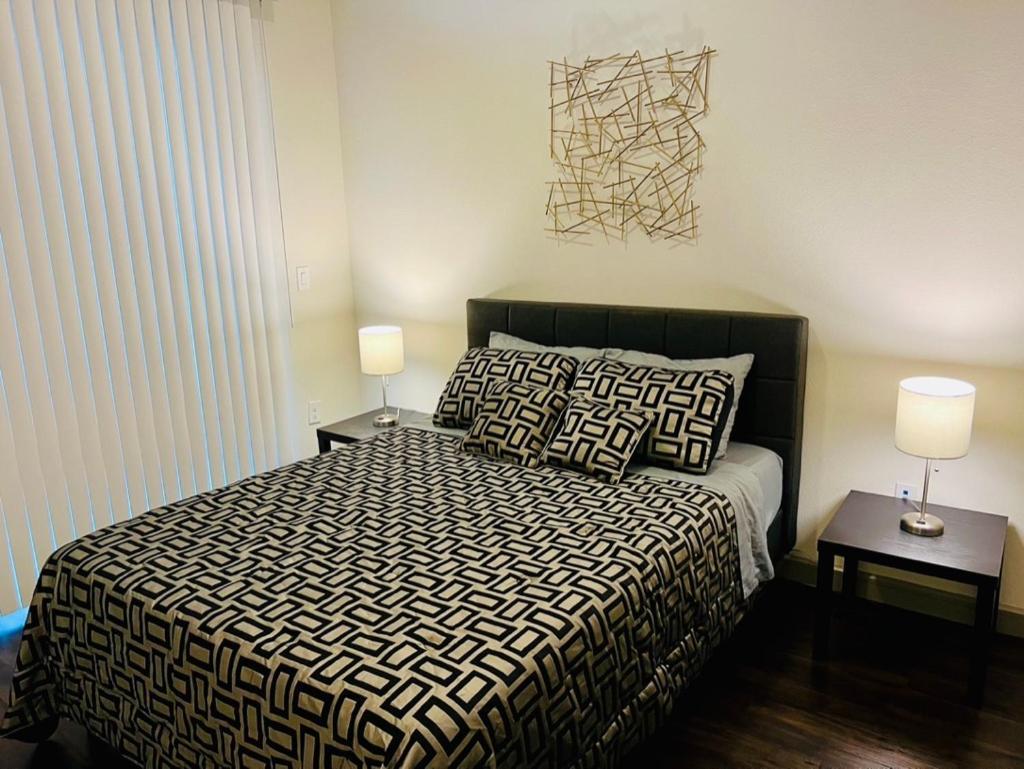 Downtown Apt Free Parking - Pool - Gym - Fully Kitchen Houston Exteriör bild